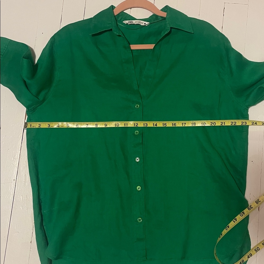 Zara Wide Sleeve Linen Shirt in Kelly Green - Picture 5 of 5